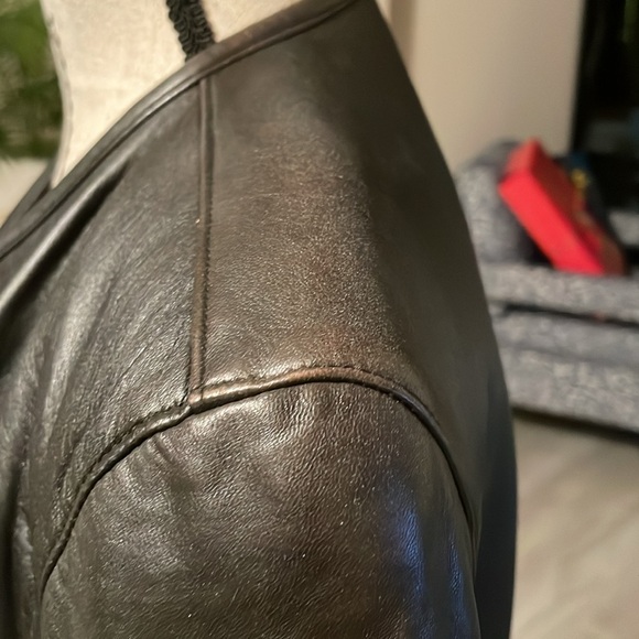 Liz Wear Women’s Leather Jacket-Rich Soft Leather-Zip Front-Front Pockets-Size M - Picture 4 of 9